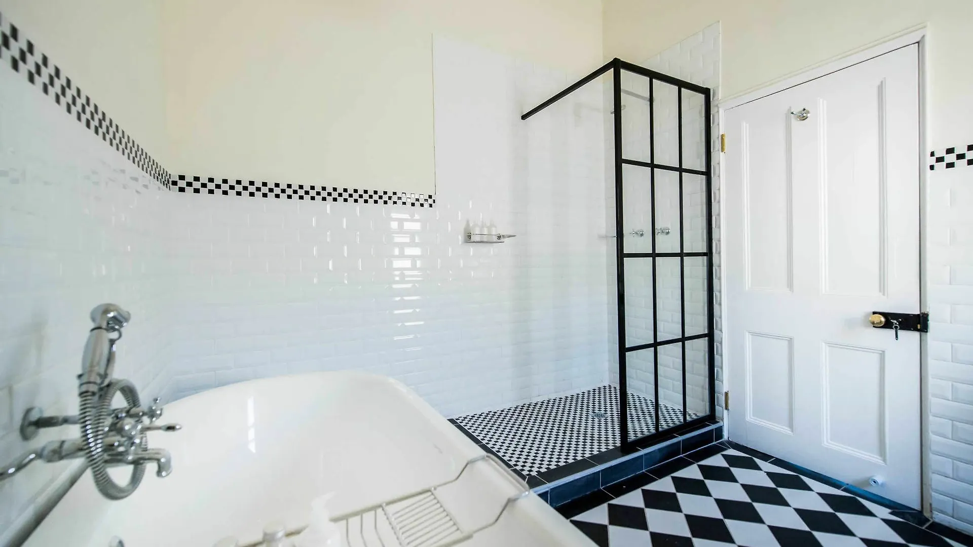 ****  The Inn At Castle Hill Cape Town South Africa